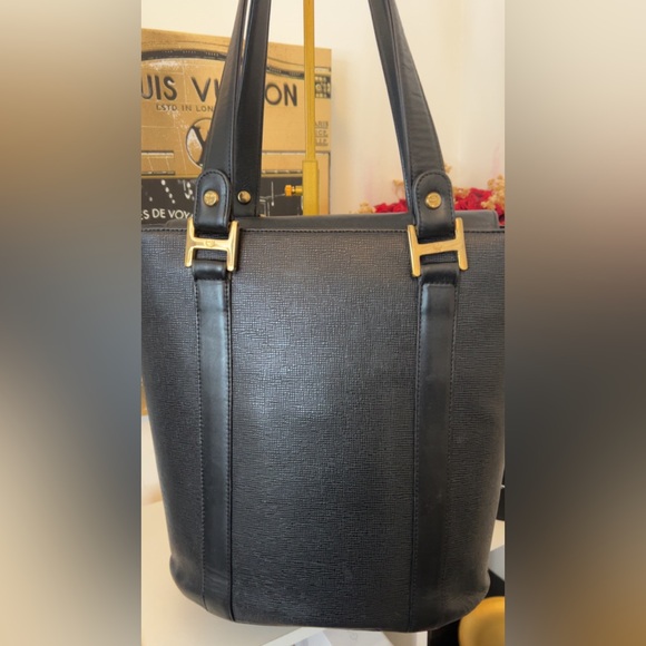 Black MCM Leather Tote Bag Gold Hardware Shoulder Bag - Picture 3 of 12